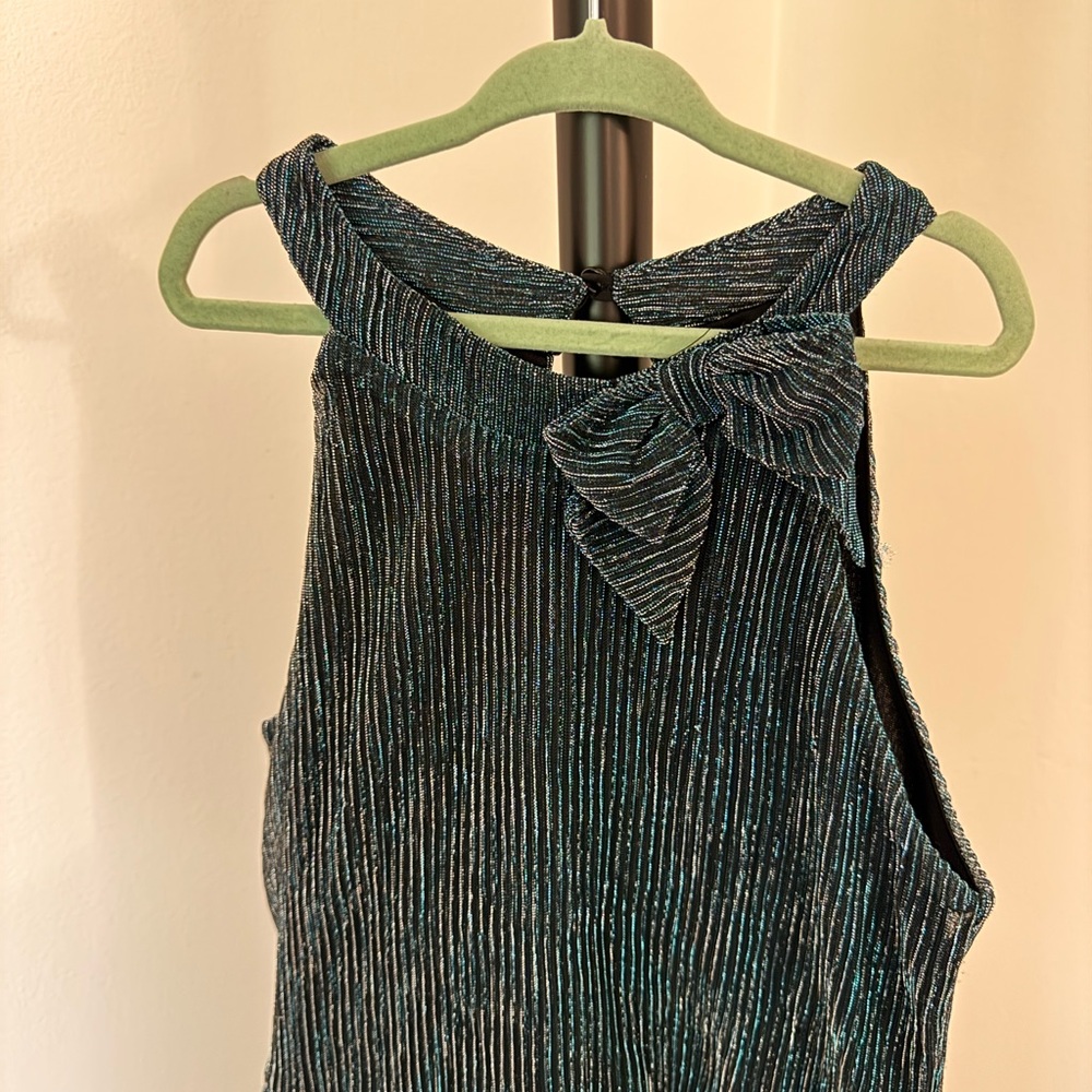 Zunie Elegant Green Sleeveless Top with Bow Detail, Size 14
